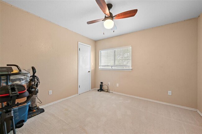 Building Photo - 8508 Kansas River Dr