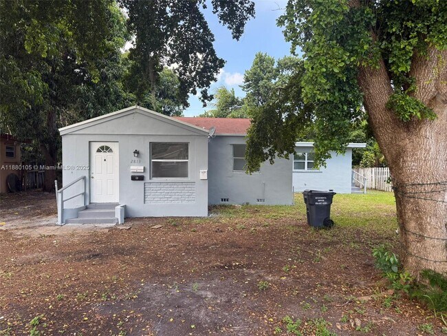 Building Photo - 2813 Dewey St