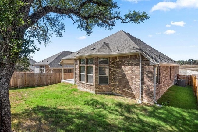 Building Photo - 1425 Cole Ests Dr
