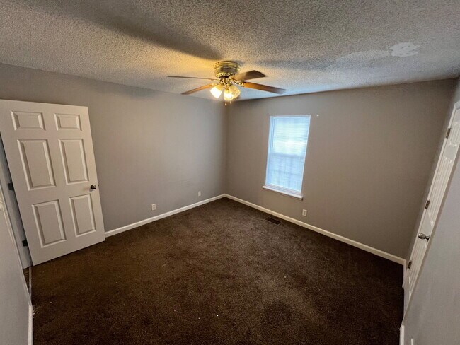 Building Photo - 204 B  Arkansas Ave Oak Grove KY 42262