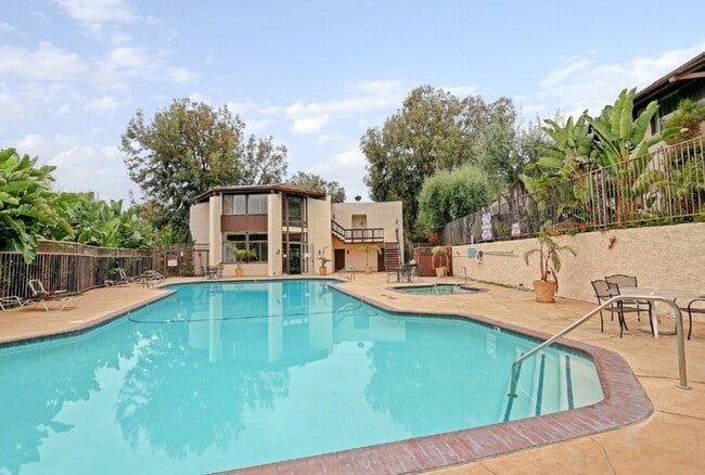 Building Photo - 356 Miraleste Dr