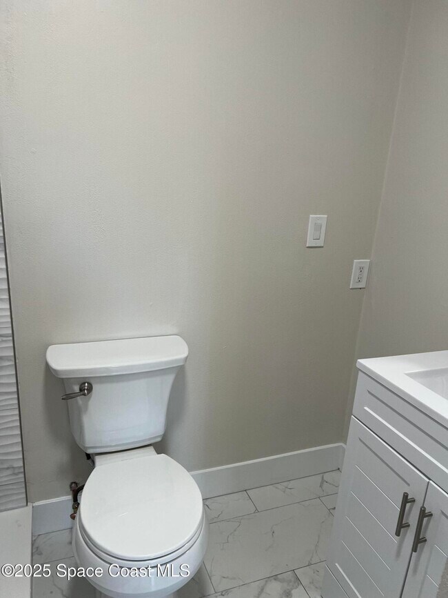 Building Photo - 3109 S Vassar St