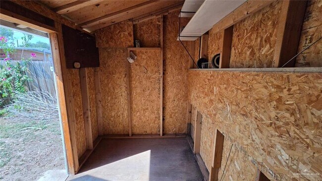 Building Photo - 506 N 36th St