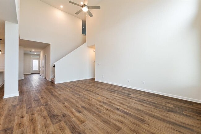 Building Photo - 801 Simmental Loop