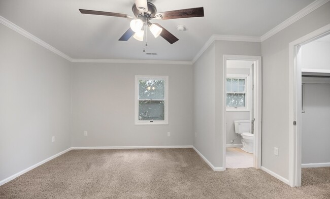 Building Photo - 1512 Maybrook Dr