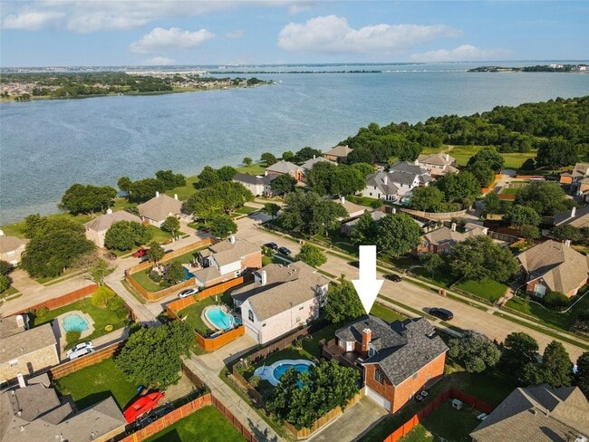 Building Photo - 5205 Panama Dr