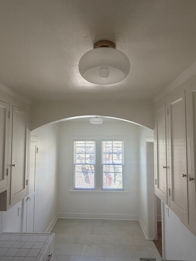 Building Photo - The Gardenia
