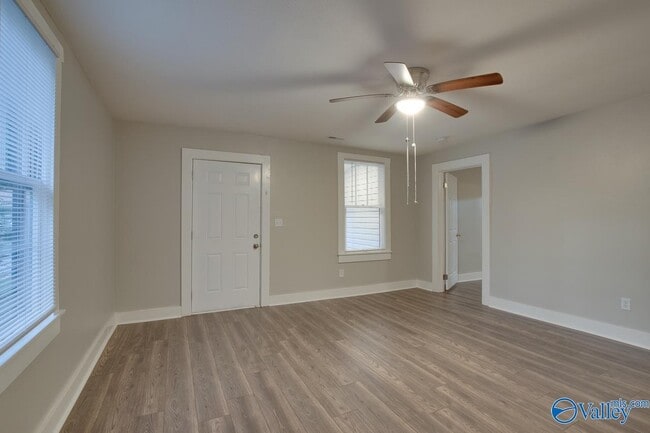 Building Photo - 3501 Dubose St SW