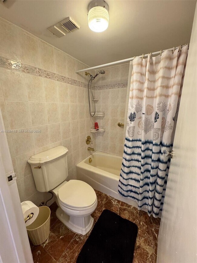 Building Photo - 2625 Collins Ave