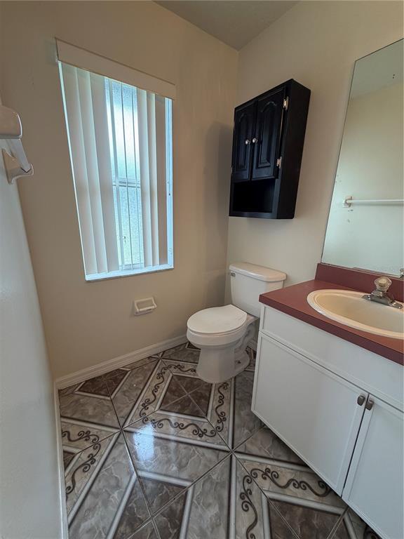 Building Photo - 922 Elm Forest Dr