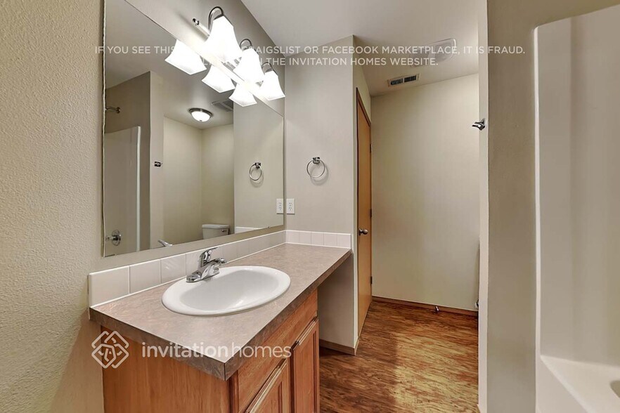 Building Photo - 20120 15th Ave E