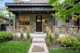 Building Photo - Contemporary Urban Living in University Park