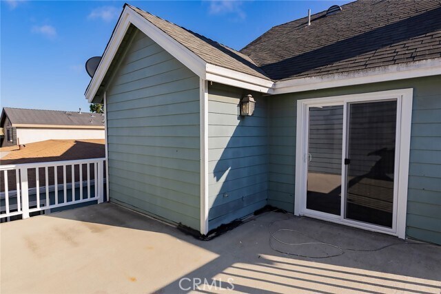 Building Photo - 2215 Marshallfield Ln