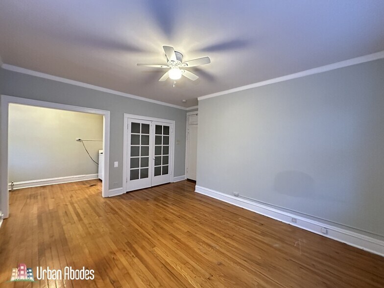 Building Photo - 4635 N Paulina St