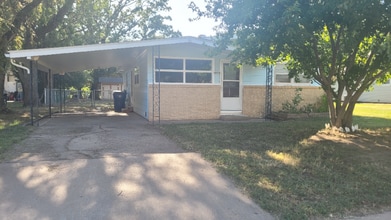 Building Photo - 313 N Madison Ave