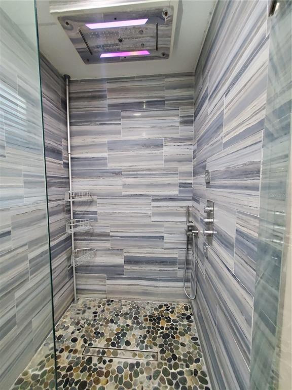 Building Photo - 6522 Hidden Beach Cir