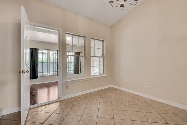 Building Photo - 3174 Benthollow Ln