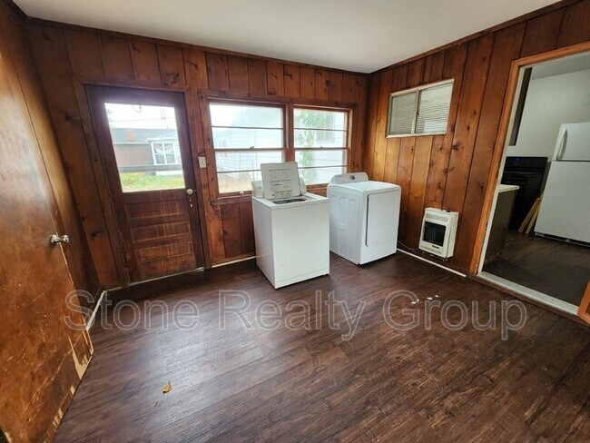 Building Photo - 5300 N 14th 1/2 St