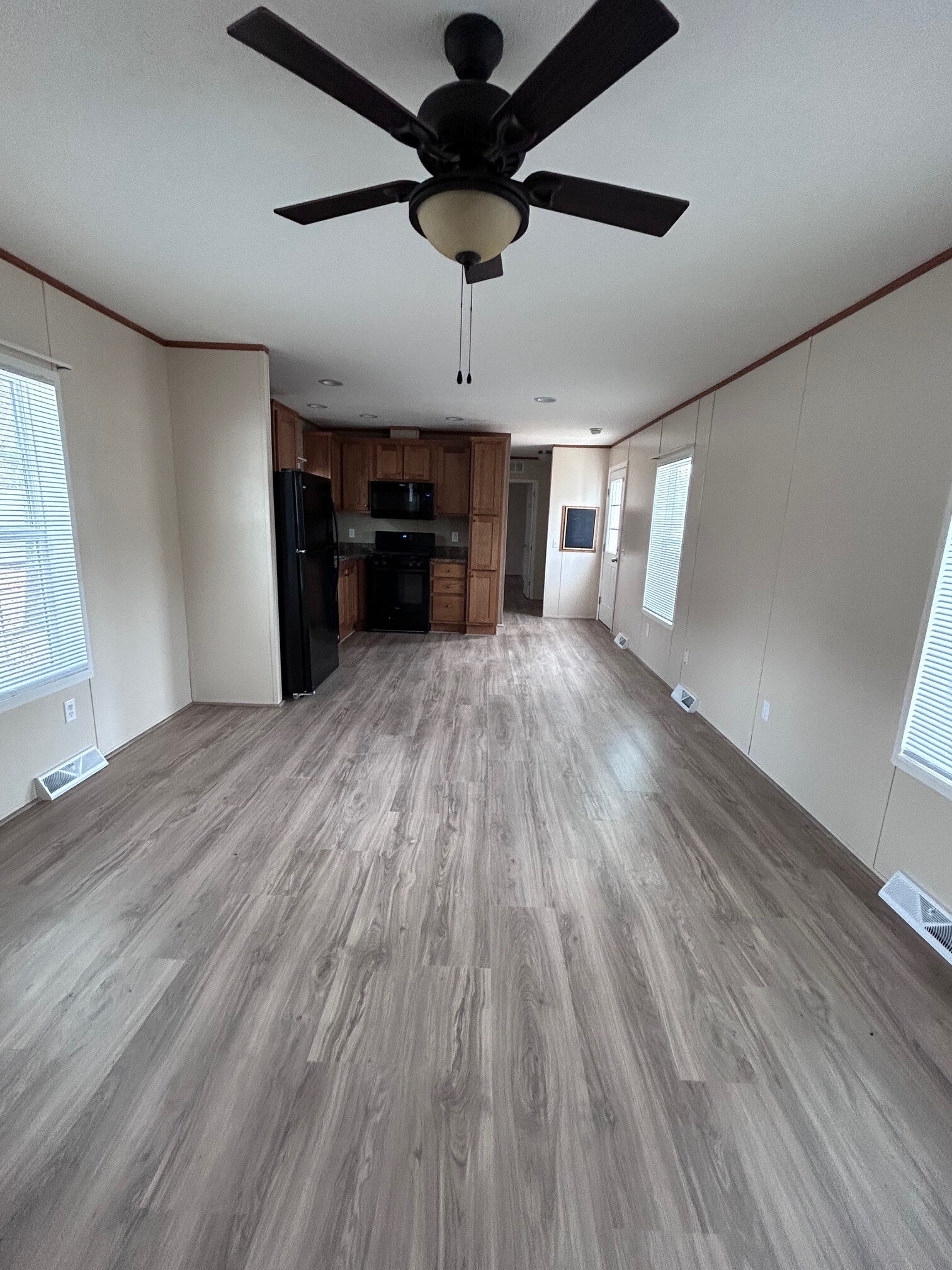 Building Photo - 6 Deer Run Pky