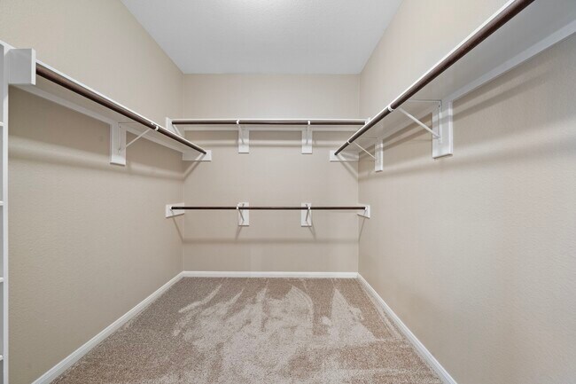 Building Photo - 25715 Abbotglen Ln