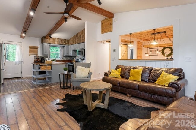 Building Photo - 260 Allison Hill Rd