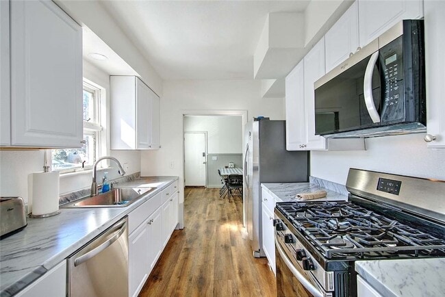 Building Photo - 68 Division St