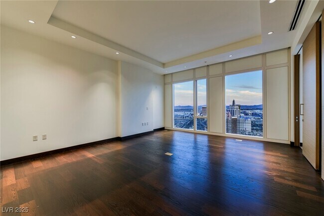 Building Photo - 3750 S Las Vegas Blvd