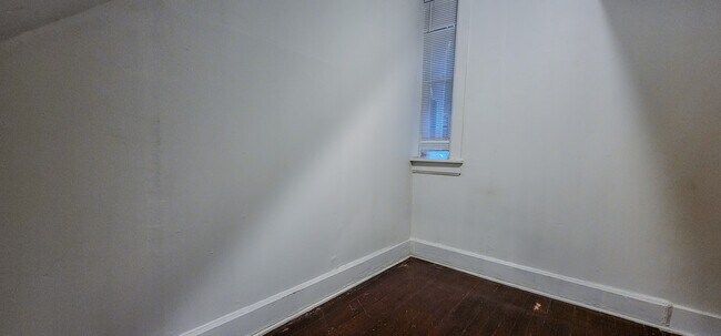 Building Photo - 1224 N Cleaver St