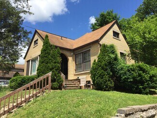 Building Photo - 0111 E Cottage Grove Avenue