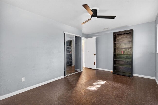 Building Photo - 260 13th St N