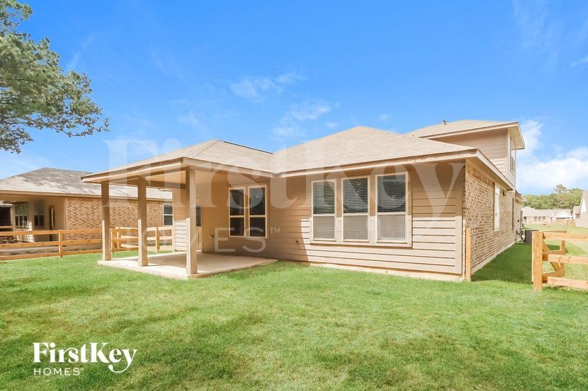Building Photo - 119 Lk Wy Cir
