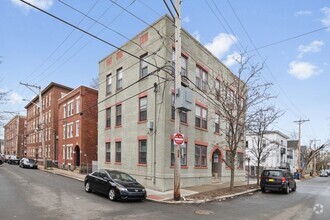 Building Photo - 44 Pingree St