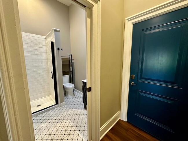 Building Photo - Modern Living with a Touch of Historic Charm