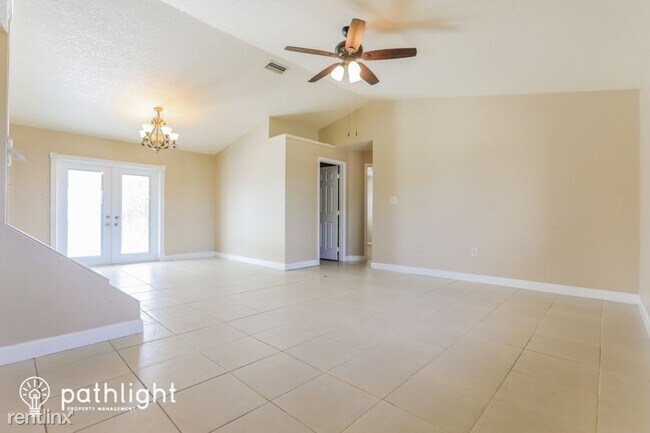 Building Photo - 3 br, 2 bath House - 27051 Curitiba Dr UNIT