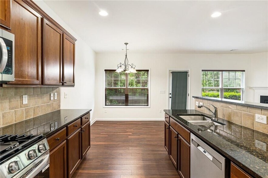 Building Photo - 13294 Kemper Rd