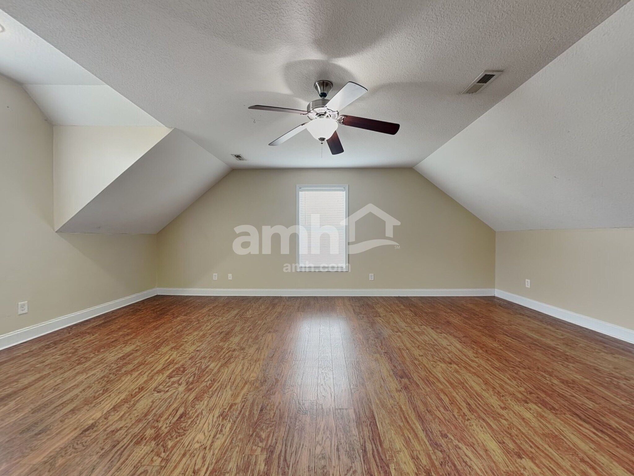 Building Photo - 4712 Dawn Oaks Ln