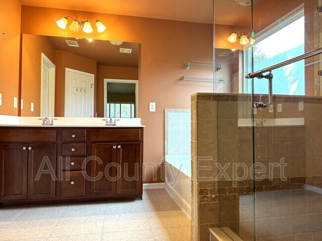 Building Photo - 969 Pierce Ivy Ct NE