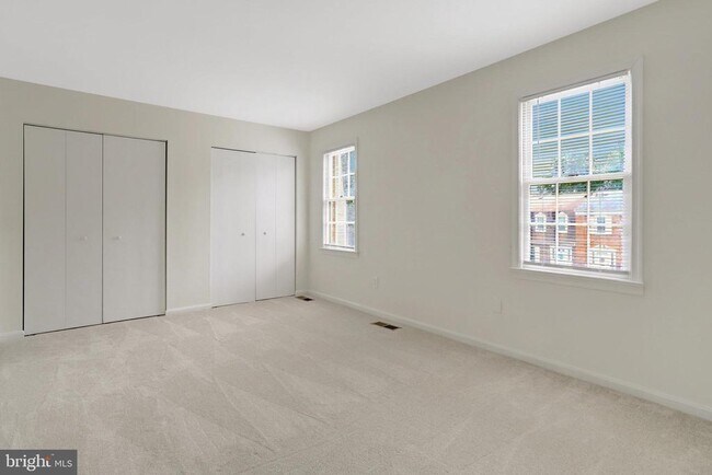 Building Photo - 4112 Century Ct