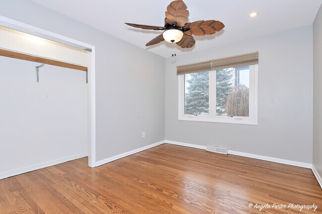 Building Photo - 40 Pine Tree Row