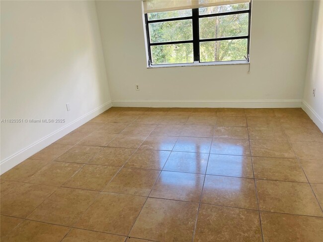 Building Photo - 8610 SW 149th Ave
