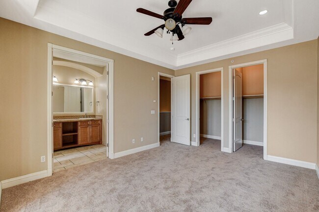 Building Photo - Luxury Resort Style Condo in Lake Las Vegas