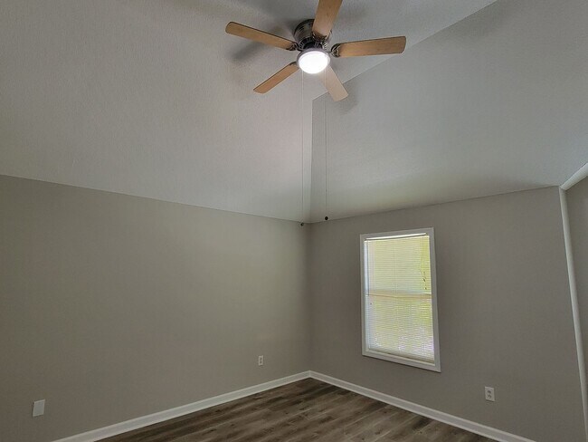 Building Photo - New - New - New Everything! Gorgeous Home Vouchers Accepted