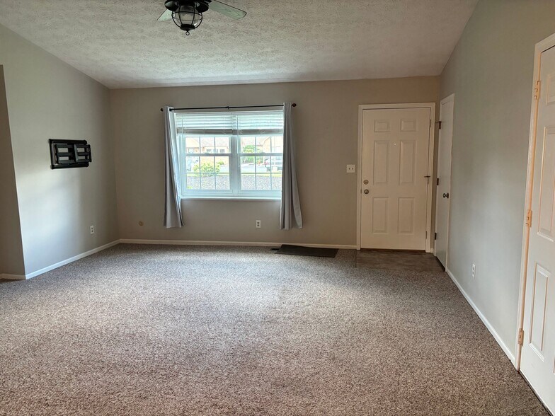 Building Photo - 7603 Paragon Commons Cir