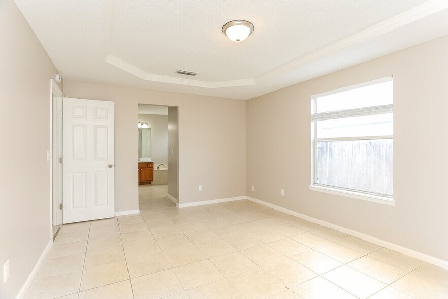 Building Photo - 2222 Thomas Lynch Ct