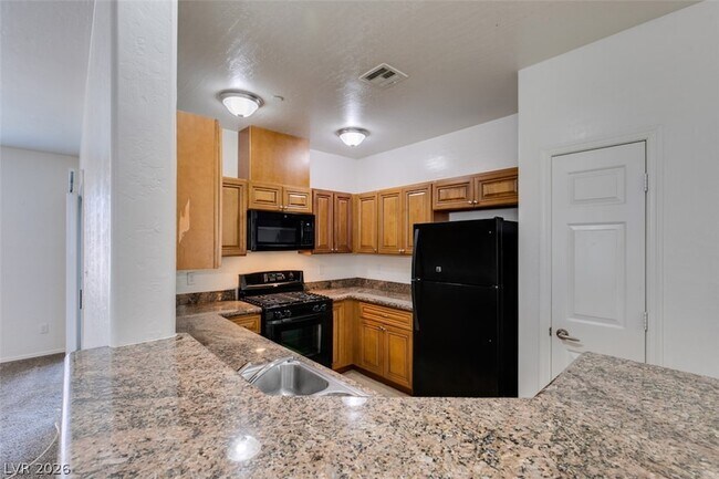 Building Photo - 6868 Sky Pointe Dr