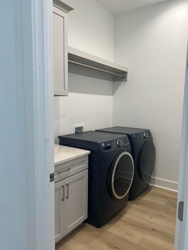 Building Photo - 101 Pollard Cv E