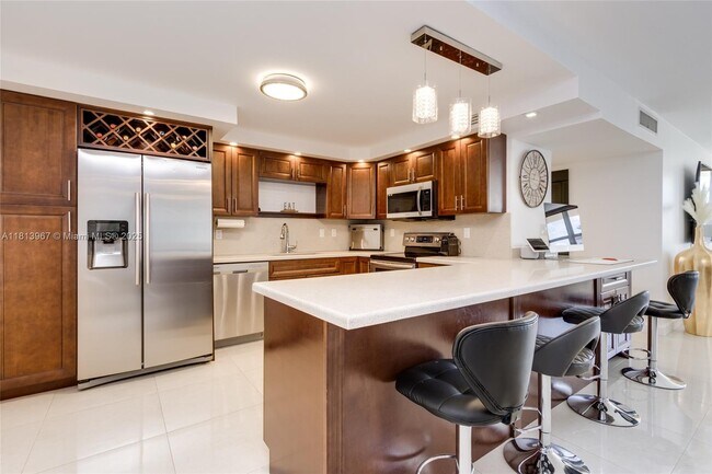 Building Photo - 1501 S Ocean Dr