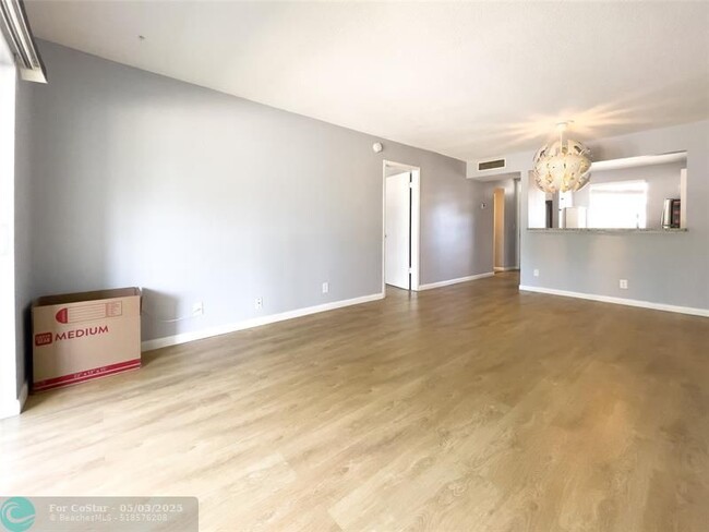 Building Photo - 2801 NW 47th Terrace