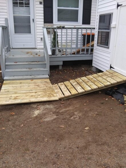 Building Photo - 12 Church St