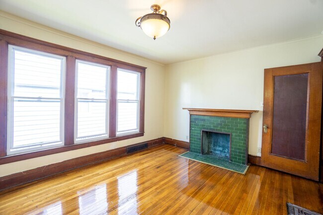 Building Photo - 817 Euclid Ave